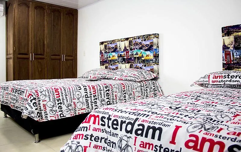 Golden Suite Medellin 0*,  Colombia
